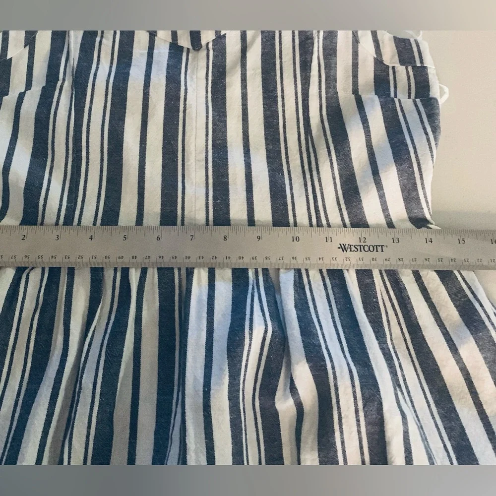 Roxy Women’s Navy and White Striped Dress, XL
85% Cotton, 15 Linen - Picture 14 of 15